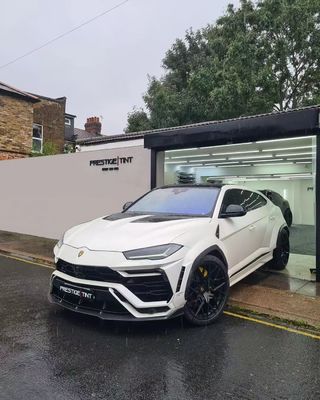 Lamborghini Urus คาร์บอนไฟเบอร์ คอร์ดี้ คิต URUS 1016 สไตล์ คาร์บอนไฟเบอร์ ดิฟฟิวเซอร์ฝีปากด้านหน้า สปอยเลอร์ ฮูด วงล้อโค้ง