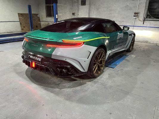 แอสตัน มาร์ติน DB11 คาร์บอน ไฟเบอร์ คอร์ดี้ คิต DB11 สไตล์แมนซอรี่หน้าและหลัง แบมเปอร์ข้างกระโปรง