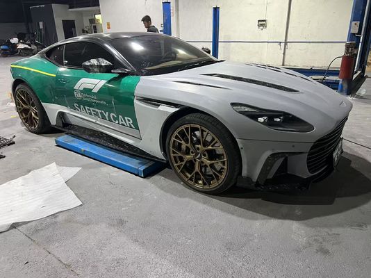 แอสตัน มาร์ติน DB11 คาร์บอน ไฟเบอร์ คอร์ดี้ คิต DB11 สไตล์แมนซอรี่หน้าและหลัง แบมเปอร์ข้างกระโปรง