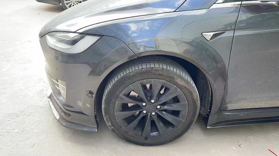 Tesla รุ่น X คาร์บอน ไฟเบอร์ บอด คิต รุ่น X คาร์บอน ไฟเบอร์ ดิฟฟิวเซอร์ฝีปากด้านหน้า
