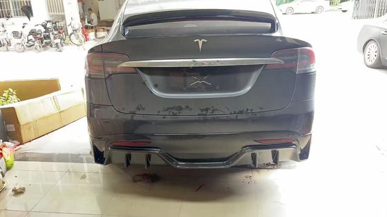 Tesla รุ่น X คาร์บอน ไฟเบอร์ บอด คิต รุ่น X คาร์บอน ไฟเบอร์ ดิฟฟิวเซอร์ฝีปากด้านหน้า