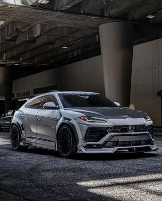 LB Style Wide Body Kit สําหรับ Lamborghini URUS คาร์บอนไฟเบอร์ บอสคอร์พิวเตอร์ คาร์บอนไฟเบอร์ บอสคอร์พิวเตอร์