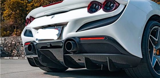 สิ้นส่วนรถยนต์สําหรับFerrari F8 คาร์บอนไฟเบอร์ คอร์ด คิต F8 อัพเกรด Novi Style Diffuser คาร์บอนไฟเบอร์ Diffuser
