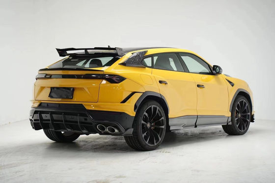 URUS Lamborghini Body Kit 2018-2019 เครื่องกระจายริมฝีหน้าจากใยคาร์บอน