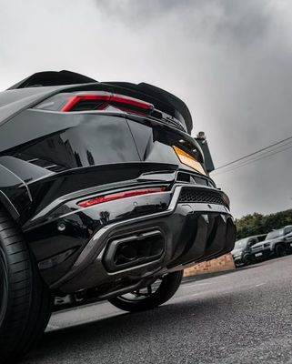 Urus Lamborghini Body Kit สไตล์ UB ลิปหน้ากระจายกระจายกระจายกระจายกระจายกระจายกระจายกระจายกระจายกระจายกระจายกระจาย