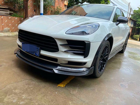 สินค้าคาร์บอนไฟเบอร์คุณภาพสูง Macan Body Kit ForMacan หน้าและด้านหลัง
