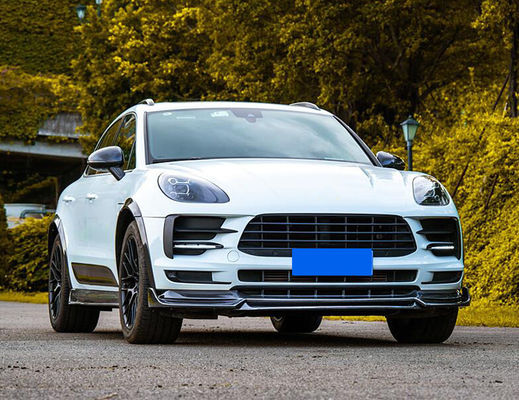 สินค้าคาร์บอนไฟเบอร์คุณภาพสูง Macan Body Kit ForMacan หน้าและด้านหลัง