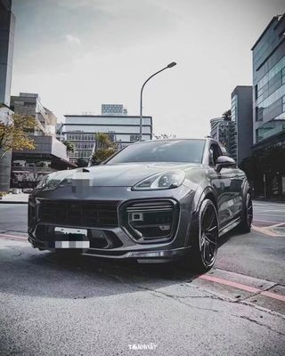 ชุดคอร์พิวเตอร์ ไฟเบอร์คาร์บอนเคเยน สําหรับ Porsche Cayenne MTR ชุดคอร์พิวเตอร์ ไฟเบอร์คาร์บอนแห้ง แบมเปอร์หน้าและหลัง
