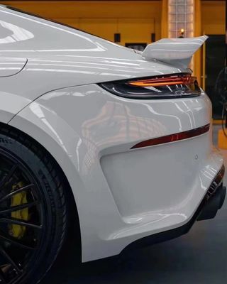 สปอยเลอร์ Porsche Palamela 971 สปอยเลอร์ Palamela 971 ได้รับการปรับปรุงด้วยสปอยเลอร์ใยคาร์บอนสไตล์ Techart