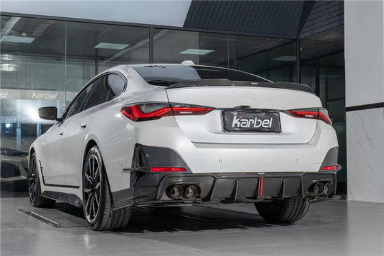 ชิ้นส่วนรถยนต์ ชุดร่างกายใยคาร์บอนสําหรับ BMW 4 ซีรีส G26 G26 ชุดร่างกายสเปลด้านหน้า 4 ประตู