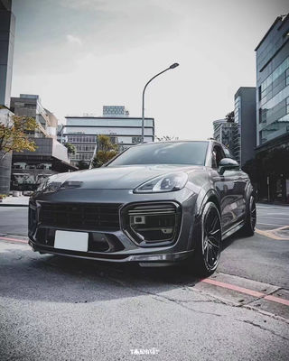 Cayenne Porsche Body Kit เครื่องกระจายริมฝีปากด้านหน้า สายใยคาร์บอนแห้ง