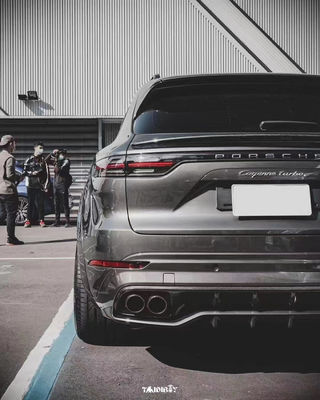 Cayenne Porsche Body Kit เครื่องกระจายริมฝีปากด้านหน้า สายใยคาร์บอนแห้ง