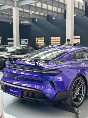 Taycan Porsche Body Kit ไทคัน Wch สไตล์ ไฟเบอร์คาร์บอน สปอยเลอร์วิ่ง