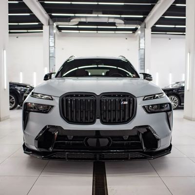สําหรับ BMW X7 คาร์บอนไฟเบอร์ คอร์ดี้คิต X7 คาร์บอนไฟเบอร์ หน้าลิปดีฟิวเซอร์ สปอยเลอร์ฮูด ด้านกระโปรงกางเกงกางเกงกว้างคอร์ดี้คิต