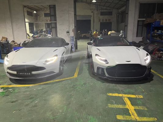 DB11 แอสตัน มาร์ติน ชุดกระเป๋าสตางค์สีเขียว แบมเปอร์ ลิปสปลิเตอร์