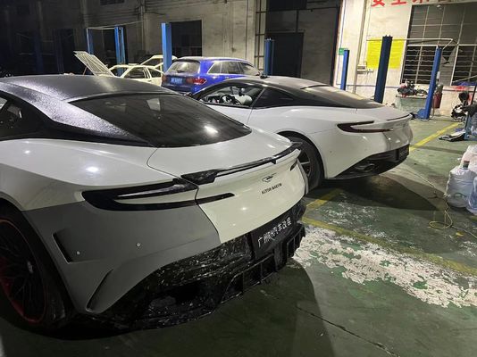 DB11 แอสตัน มาร์ติน ชุดกระเป๋าสตางค์สีเขียว แบมเปอร์ ลิปสปลิเตอร์